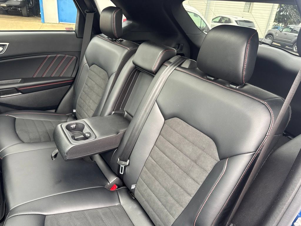 Certified 2023 Ford Edge ST-Line w/ Class II Trailer Tow Package AWD/4WD image 33
