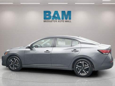 Used 2024 Nissan Sentra SV FWD image 5
