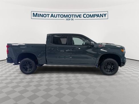 Used 2025 Chevrolet Silverado 1500 Custom Trail Boss AWD/4WD image 9