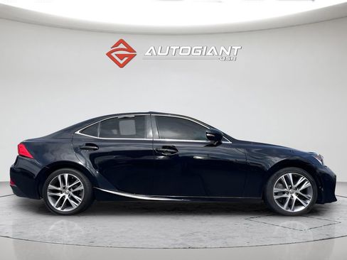 Used 2018 Lexus IS 300 w/ Accessory Package 2 RWD image 9