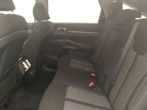 Used 2023 Kia Sorento LX AWD/4WD image 18