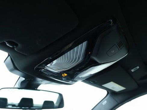Used 2023 BMW M550i xDrive AWD/4WD image 18