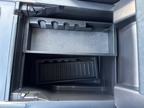 Used 2021 Ford F150 Lariat AWD/4WD image 26