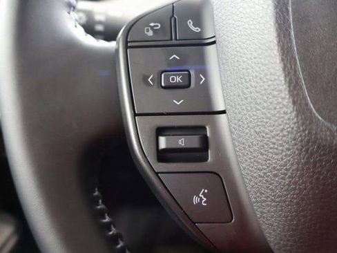 Used 2024 Toyota Prius LE image 17