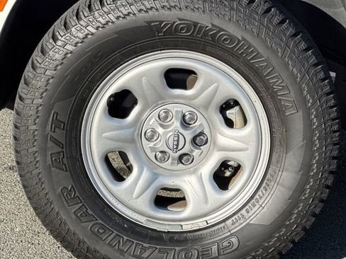 Used 2022 Nissan Frontier S image 24