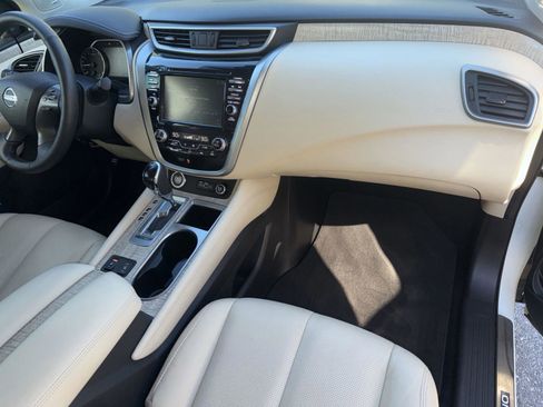 Used 2021 Nissan Murano SL w/ SL Moonroof Package image 12