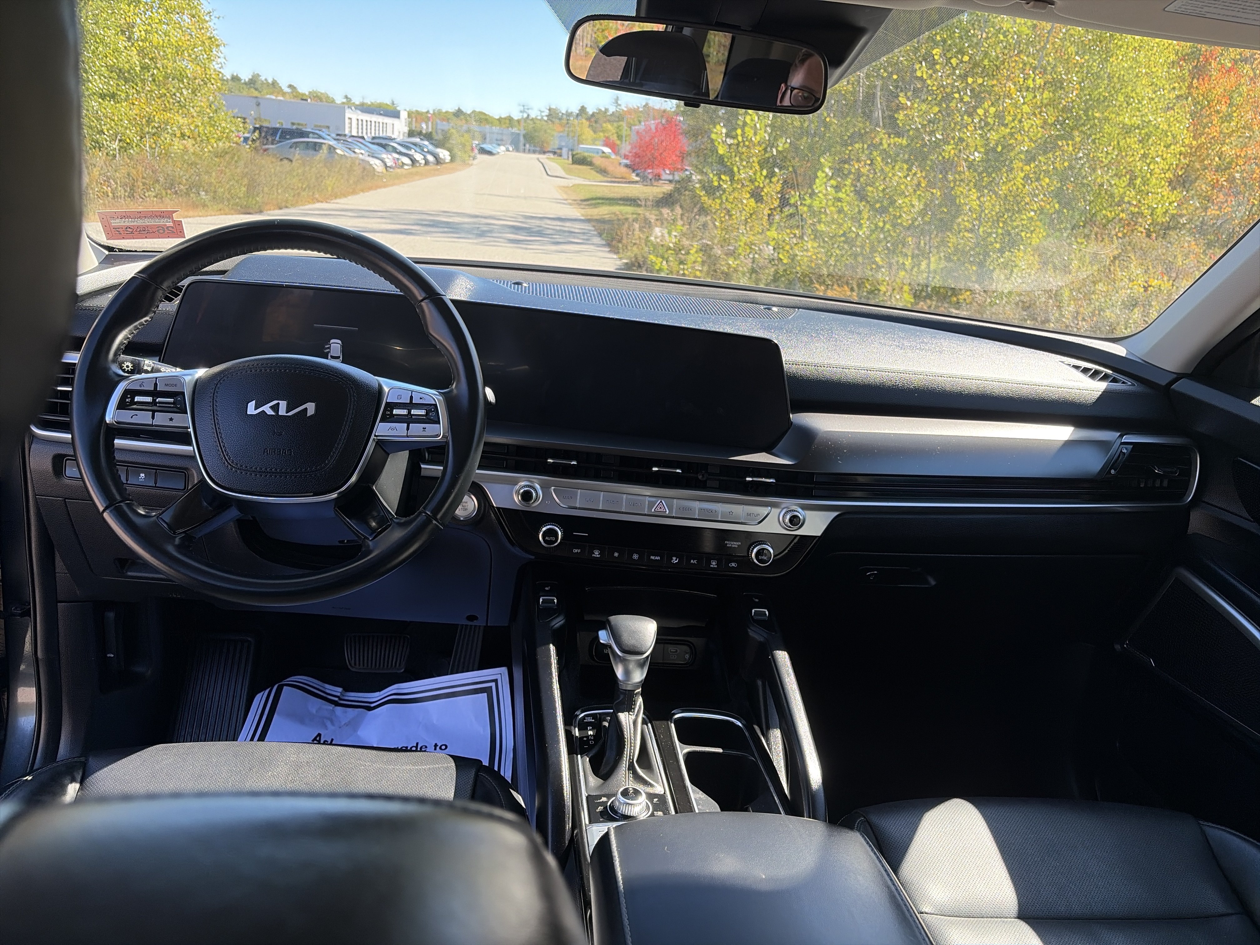 Certified 2024 Kia Telluride S w/ S Sunroof Package AWD/4WD image 19