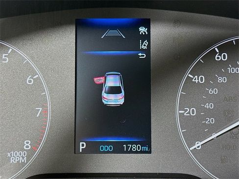 Certified 2025 Toyota Corolla LE image 33