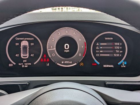 Certified 2025 Porsche Cayenne Coupe image 16