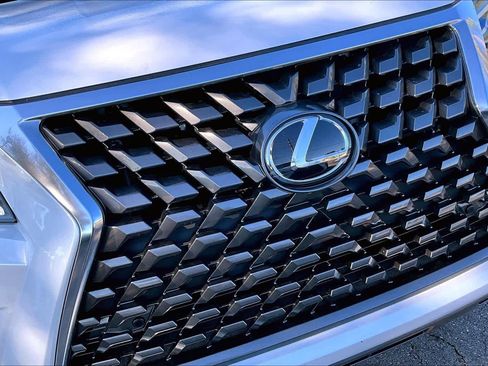 Used 2023 Lexus GX 460 Premium w/ Premium Plus Package image 29