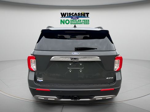 Used 2023 Ford Explorer XLT w/ Equipment Group 202A AWD/4WD image 14