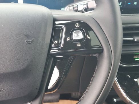 New 2026 Lincoln Corsair Premiere image 18