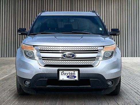 Used 2011 Ford Explorer XLT w/ 202A Rapid Spec Order Code FWD image 3