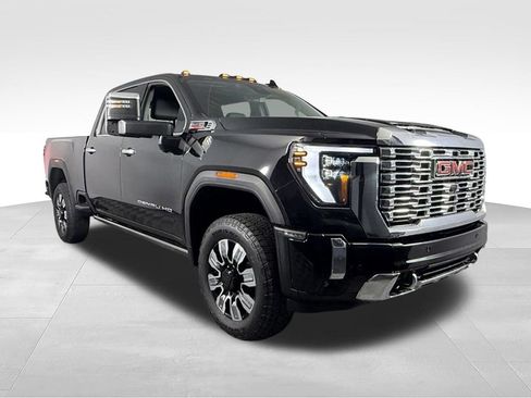 Used 2024 GMC Sierra 3500 Denali w/ Denali Reserve Package AWD/4WD image 4