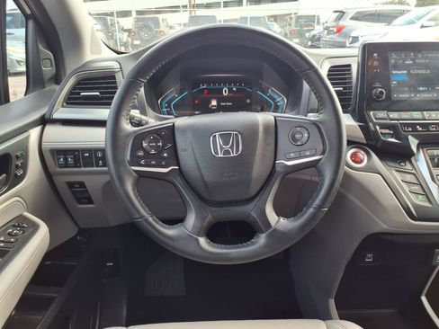 Used 2023 Honda Odyssey EX-L image 13