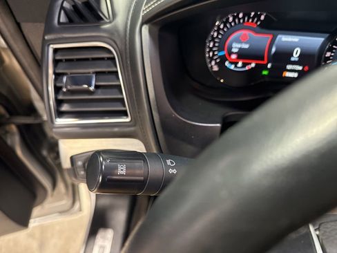 Used 2018 Ford Explorer Platinum image 22