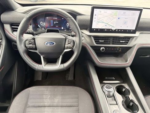 Certified 2025 Ford Explorer ST-Line w/ ST-Line Street Pack AWD/4WD image 23
