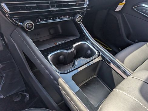 New 2026 Chevrolet Traverse LT w/ Sun and Wheel Package image 11