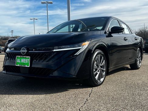 New 2026 Nissan Sentra SL w/ Floor Mat Package image 9