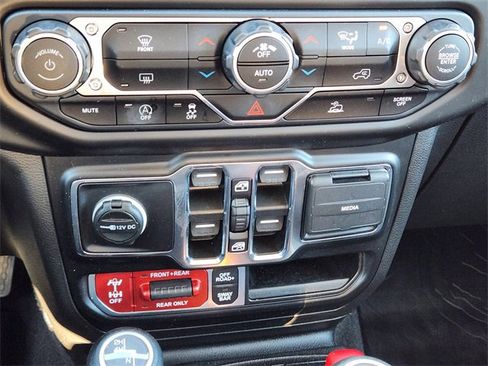 Used 2021 Jeep Gladiator Rubicon image 19
