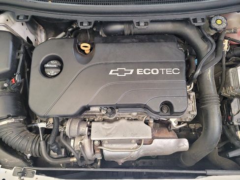 Used 2017 Chevrolet Cruze LS FWD image 30