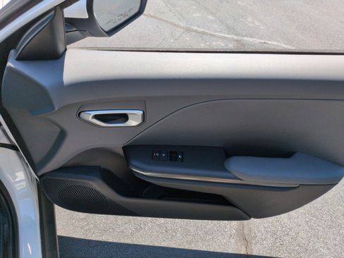 New 2025 Kia K4 LXS FWD image 41