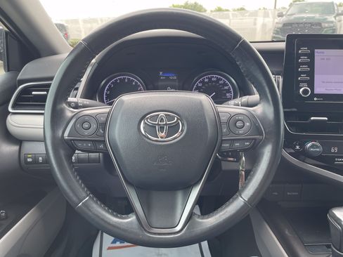 Used 2023 Toyota Camry SE FWD image 15