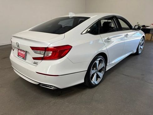 Used 2019 Honda Accord Touring image 3