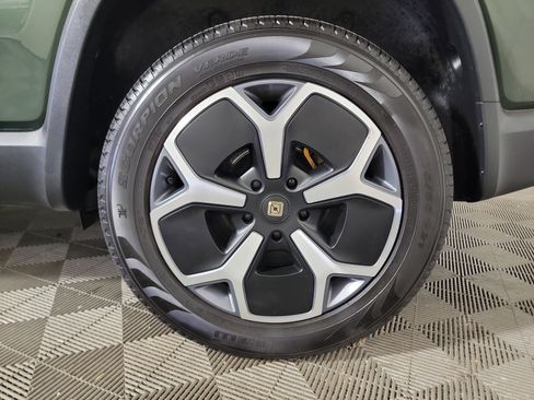 Used 2024 Rivian R1S Adventure AWD/4WD image 10