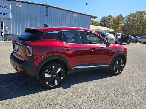 New 2026 Nissan Kicks SR image 12