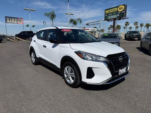 Certified 2025 Nissan Kicks Play S FWD image 1