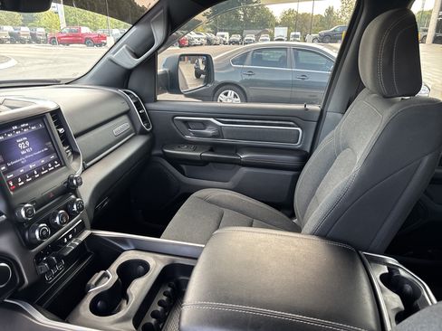 Used 2020 RAM 1500 Big Horn AWD/4WD image 14