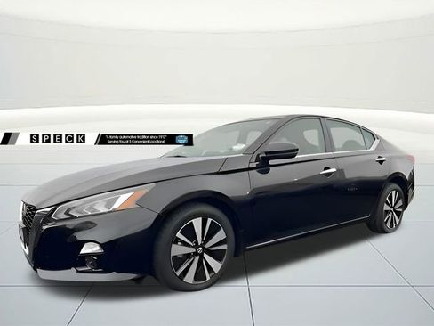 Used 2022 Nissan Altima 2.5 SL image 1