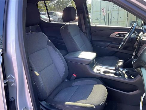 Certified 2022 Chevrolet Traverse LT image 7