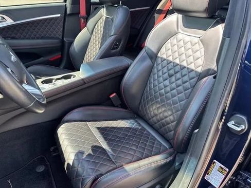 Used 2023 Genesis G70 3.3T w/ Sport Prestige Package RWD image 31