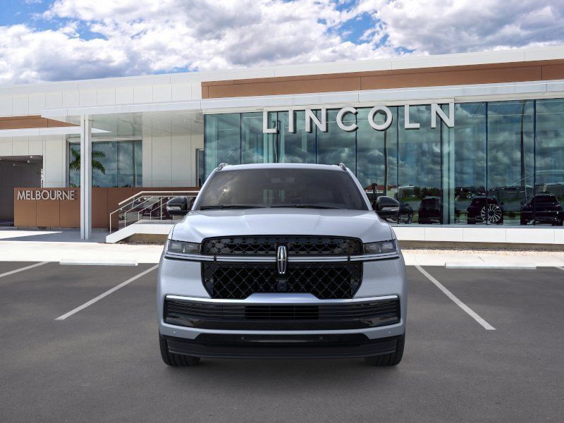 New 2026 Lincoln Navigator Reserve w/ Jet Appearance Package AWD/4WD image 6