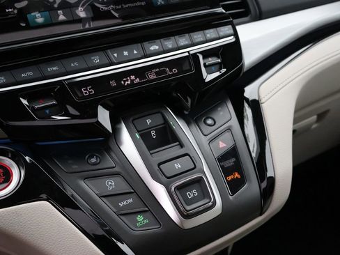 New 2026 Honda Odyssey Touring image 26