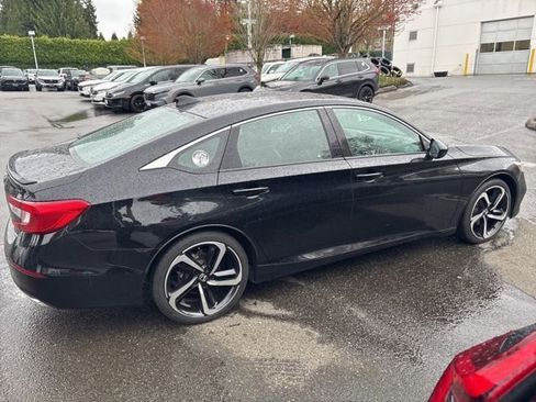 Used 2018 Honda Accord Sport image 5