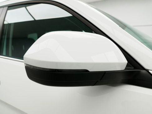 Used 2024 Volkswagen Atlas SE image 13