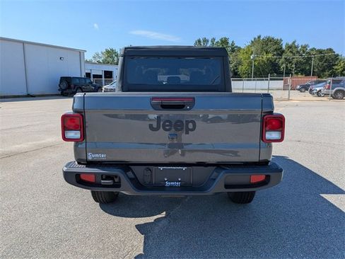 New 2025 Jeep Gladiator Sport image 4