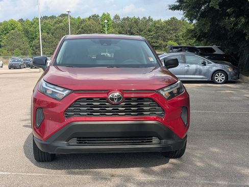 Used 2024 Toyota RAV4 LE FWD image 8