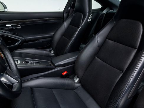 Used 2019 Porsche 911 Carrera 4S image 13