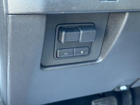 Certified 2025 GMC Canyon Denali AWD/4WD image 17