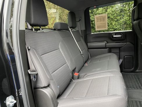 Used 2024 Chevrolet Silverado 2500 Custom w/ Custom Convenience Package image 33