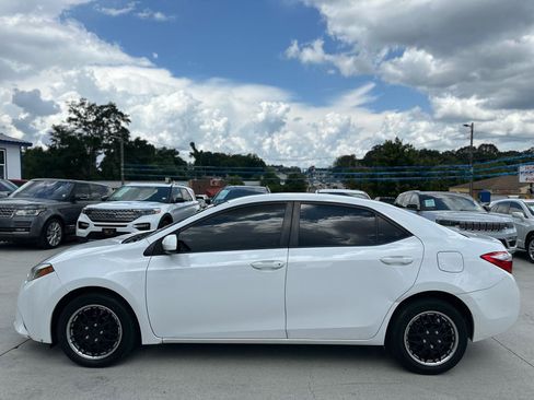 Used 2015 Toyota Corolla LE FWD image 4