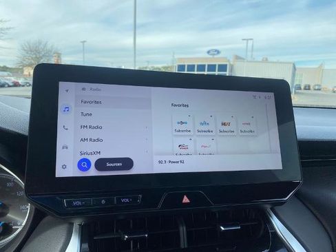 Used 2023 Toyota Venza Nightshade image 20