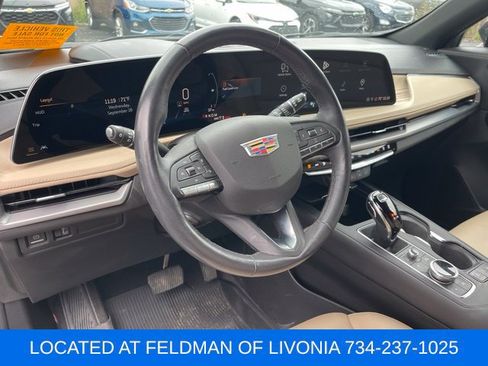 Used 2024 Cadillac XT4 Premium Luxury w/ Technology Package AWD/4WD image 7