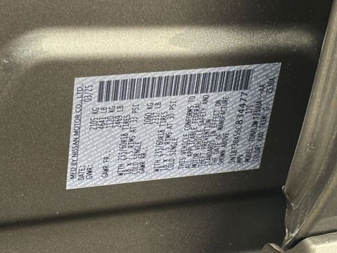 Used 2025 Nissan Rogue SV image 30