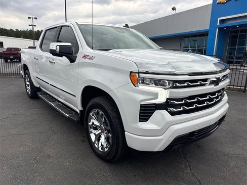 Certified 2025 Chevrolet Silverado 1500 RST w/ RST All Star Premium Package image 4