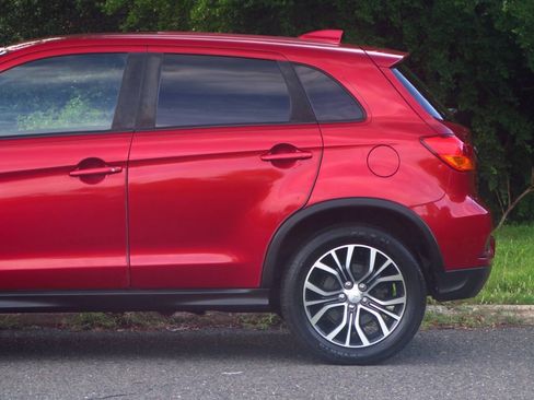 Used 2019 Mitsubishi Outlander Sport ES FWD image 23